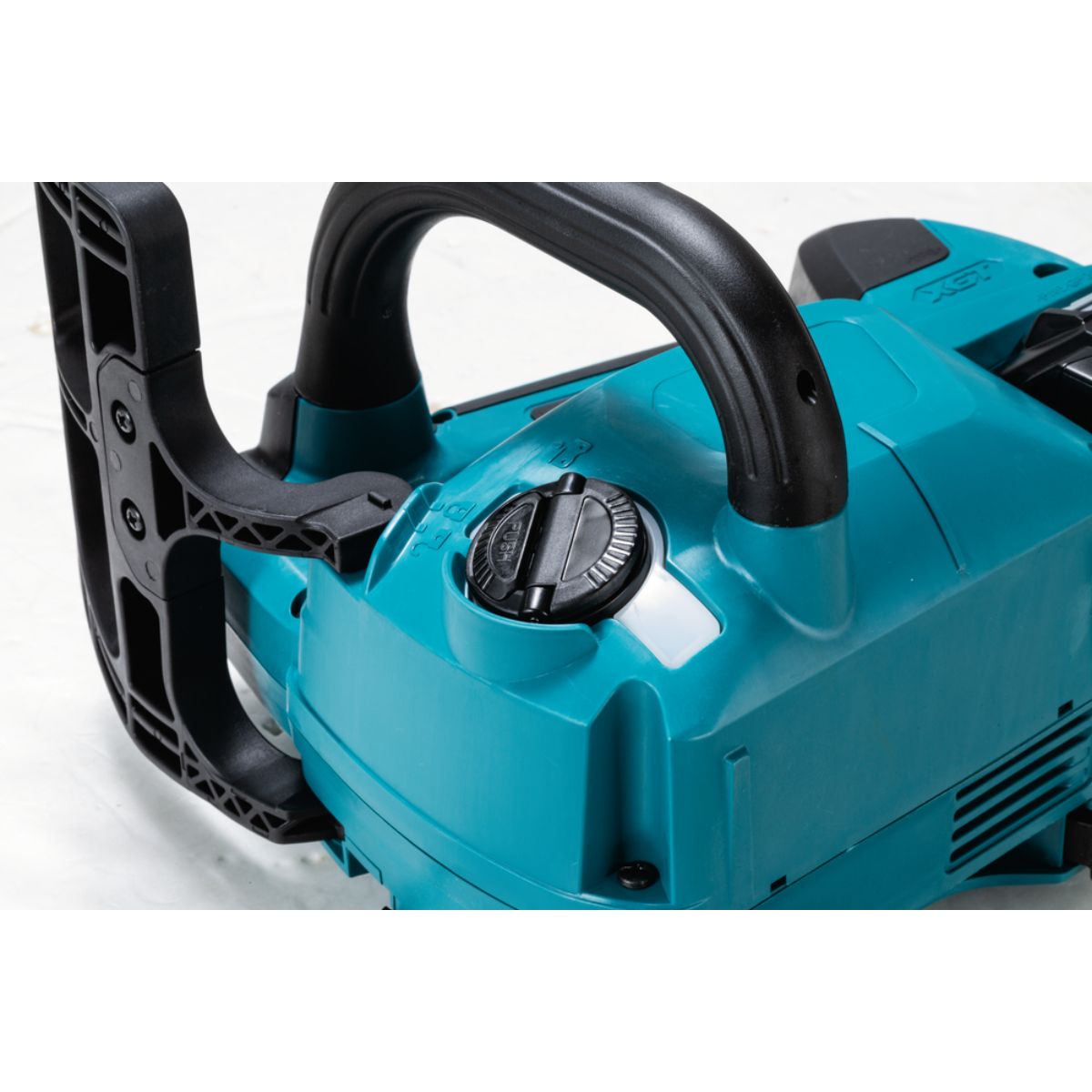 Makita Akku-Top-Handle-Kettensäge 40V max. (ohne Akku, ohne Ladegerät) UC002GZ
