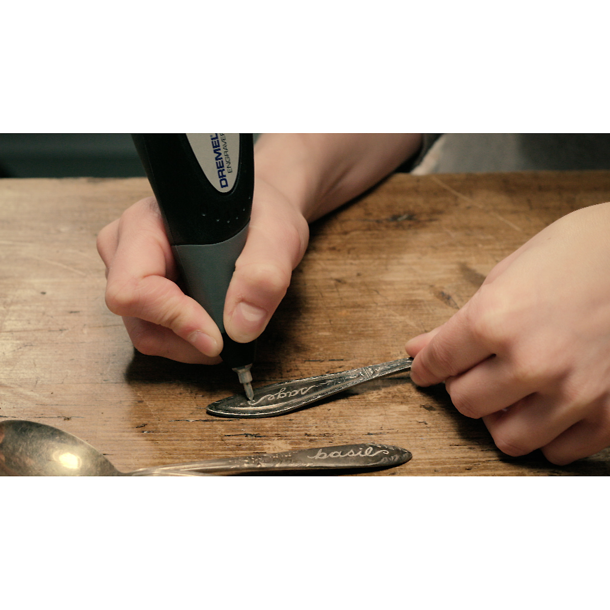 DREMEL Gravierer 290-1 Kompaktwerkzeug mit 1 Zubehör, 1 Schablone