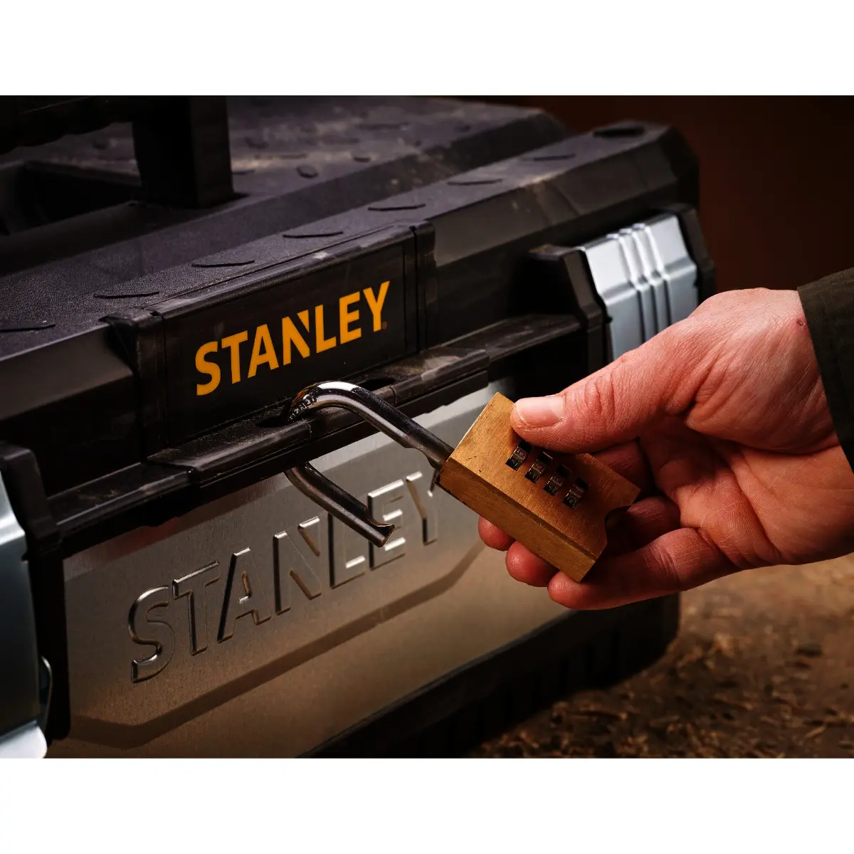 STANLEY Werkzeugbox 58,4x29,3x22,2cm 23Zoll herausnehmbare Trage