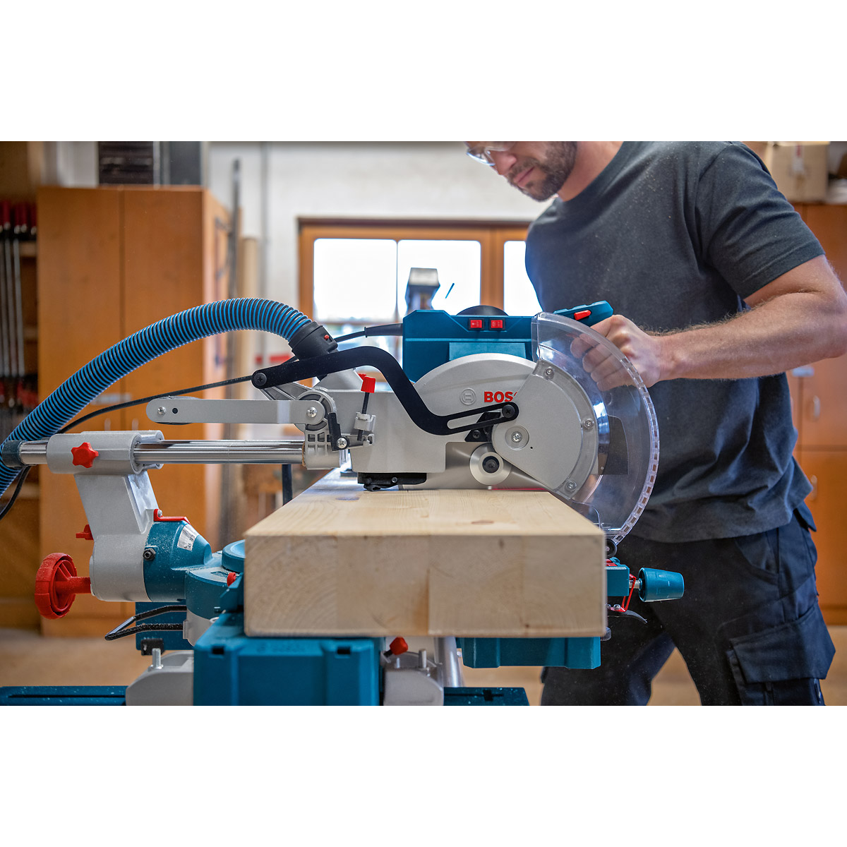 Bosch Kapp- und Gehrungssäge GCM 305-254 D