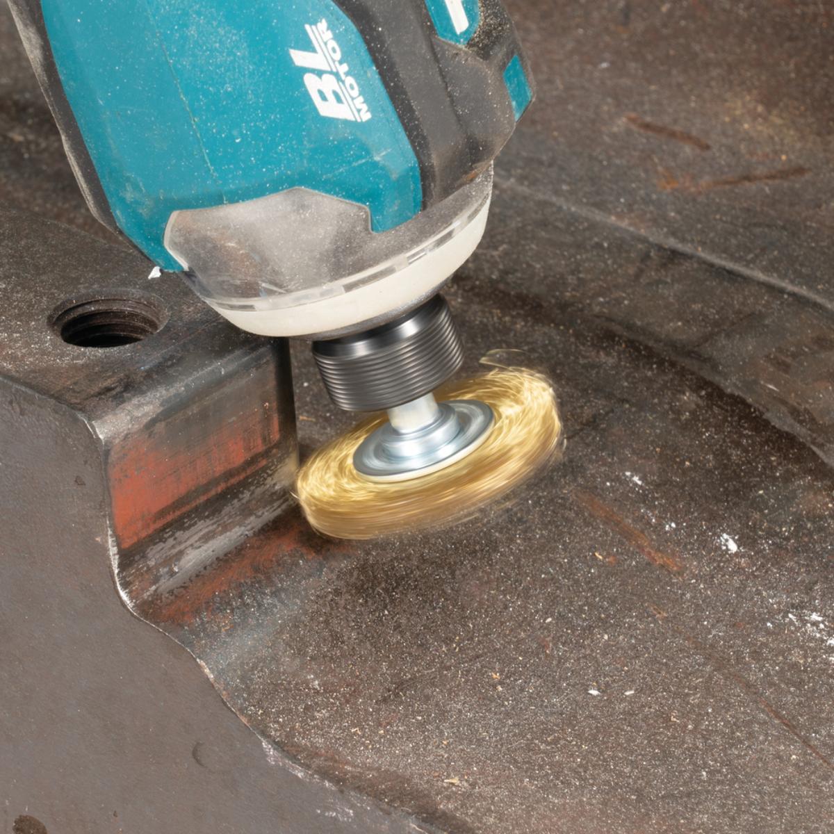 Makita Rundbürste - 1/4 Zoll-Sechskant - gewellt - verzinkt