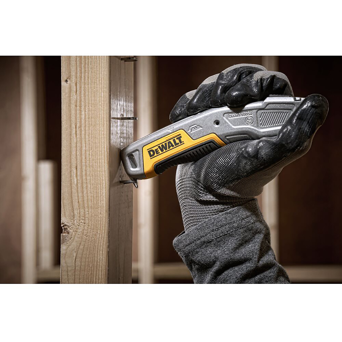 DEWALT Arbeitsmesser mit einziehbarer Klinge