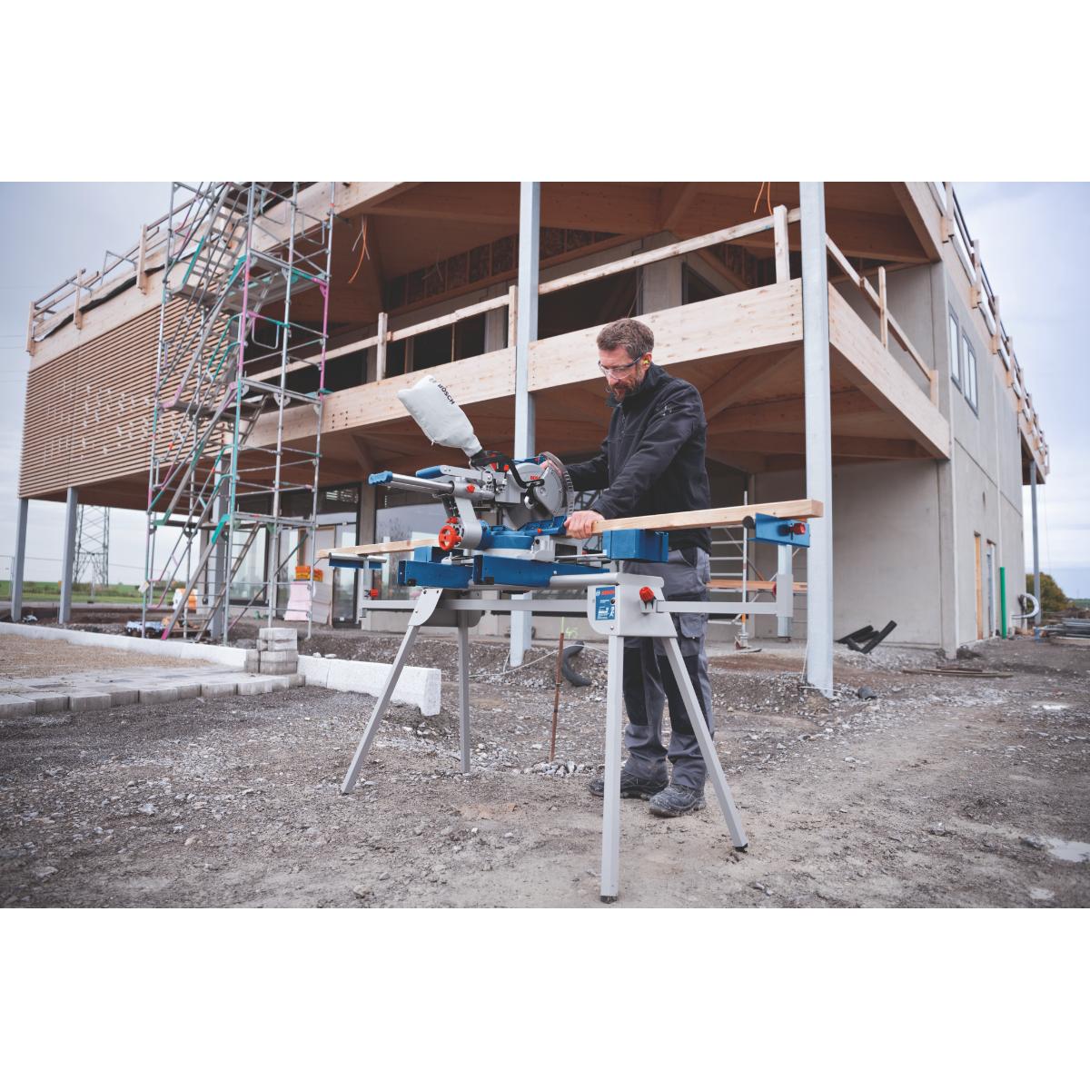 Bosch Akku-Kapp- und Gehrungssäge BITURBO GCM 18V-254 D