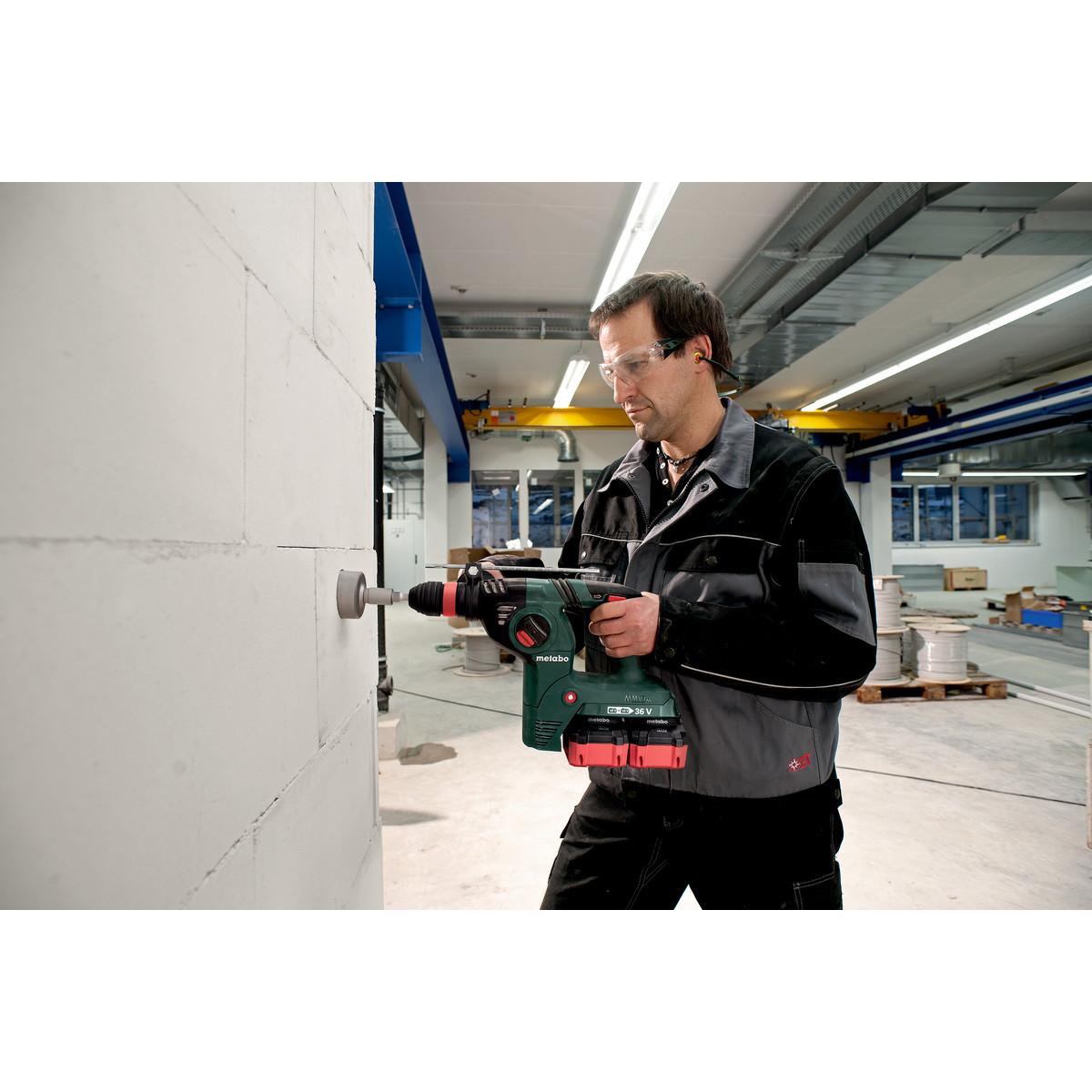 Metabo Akku-Kombihammer KHA 36-18 LTX 32 mit Metabo-Quick-Wechselfutter - metaBOX 165 L