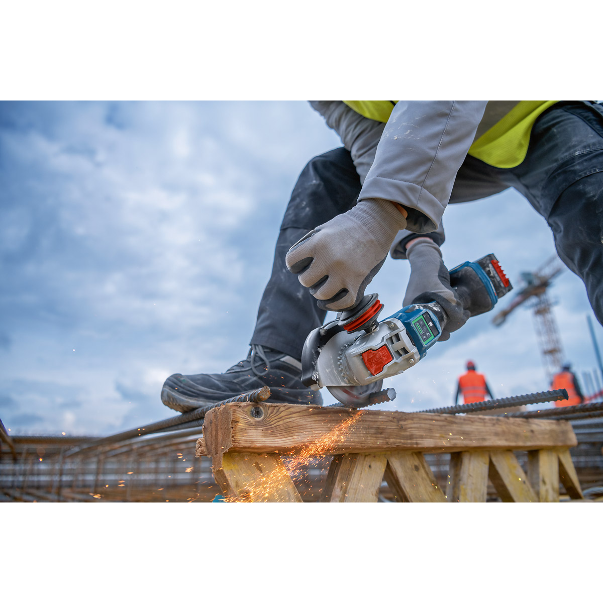 Bosch Akku-Winkelschleifer BITURBO mit X-LOCK GWX 18V-15 PSC
