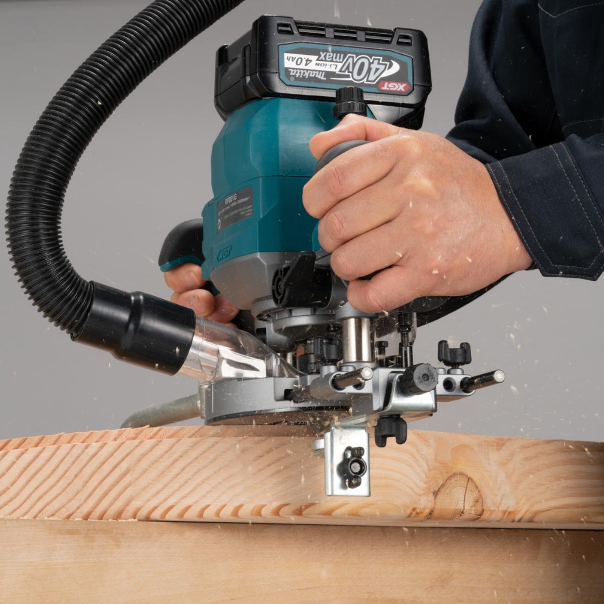 Makita Akku-Oberfräse XGT - 40V max. 12 mm - 8.000-25.000 U/min - RP001GZ