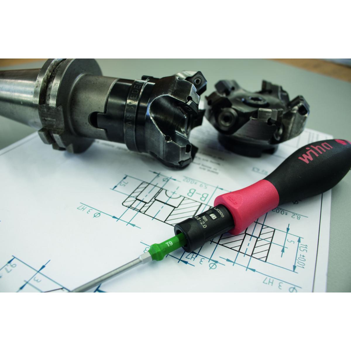 Wiha Drehmoment-Schraubendreher Set TorqueVario -S 0,8-5,0 Nm TORX , TORX PLUS 14-teilges Set variabel einstellbare Drehmomentbegrenzung mit Box