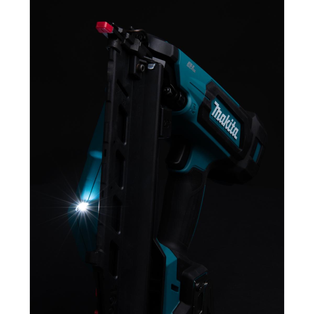 Makita Akku-Stauchkopfnagler 16ga 20° gewinkelt, 32-64 mm
