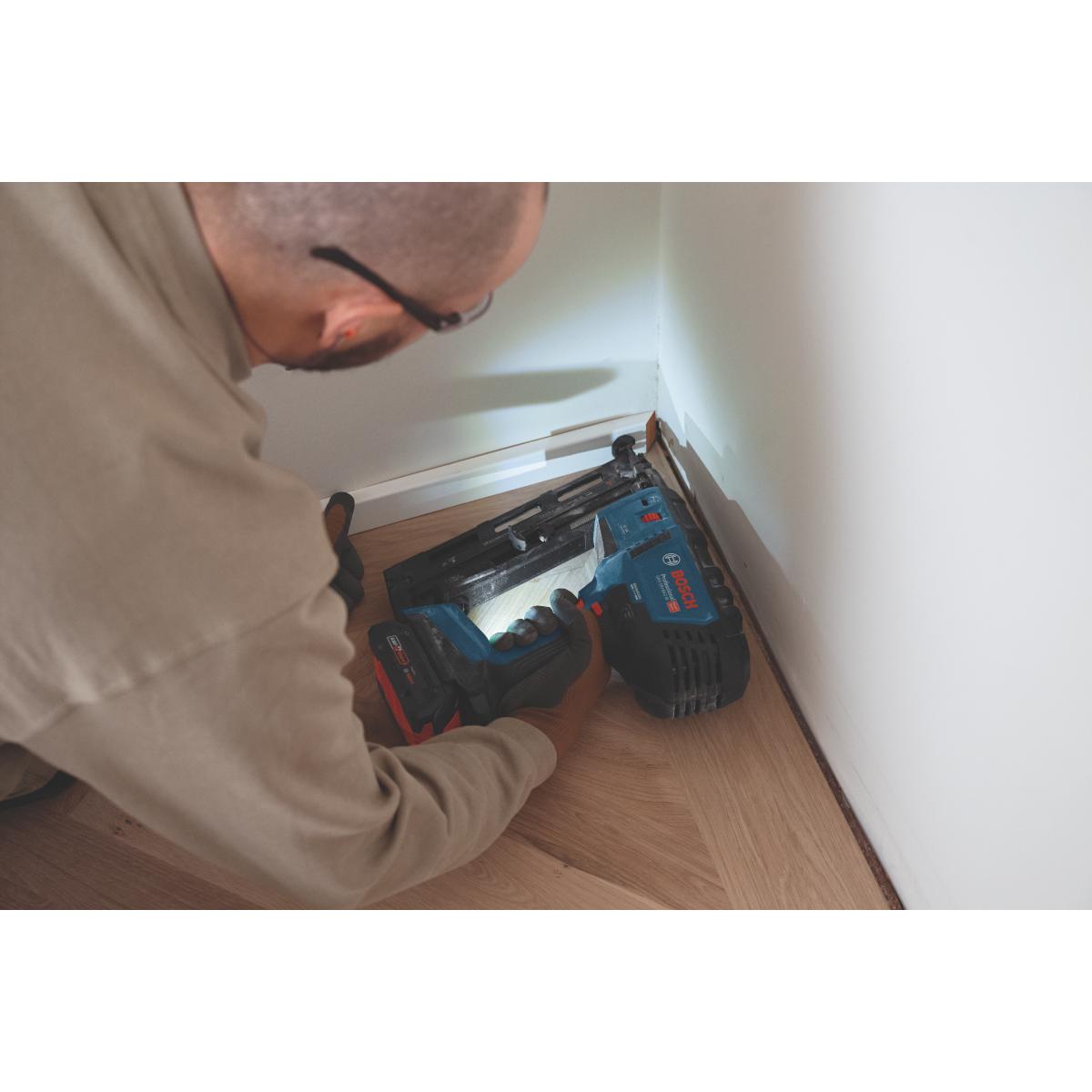 Bosch Akku-Holznagler GNH 18V-64-2 M solo