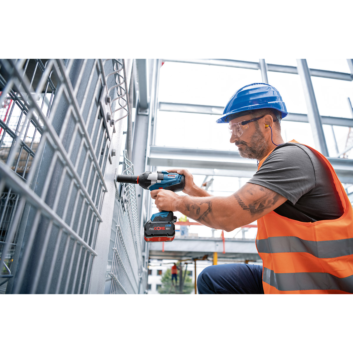 Bosch Akku-Drehschlagschrauber GDS 18V-1050 H mit 2x Akku, Schnellladegerät, L-BOXX