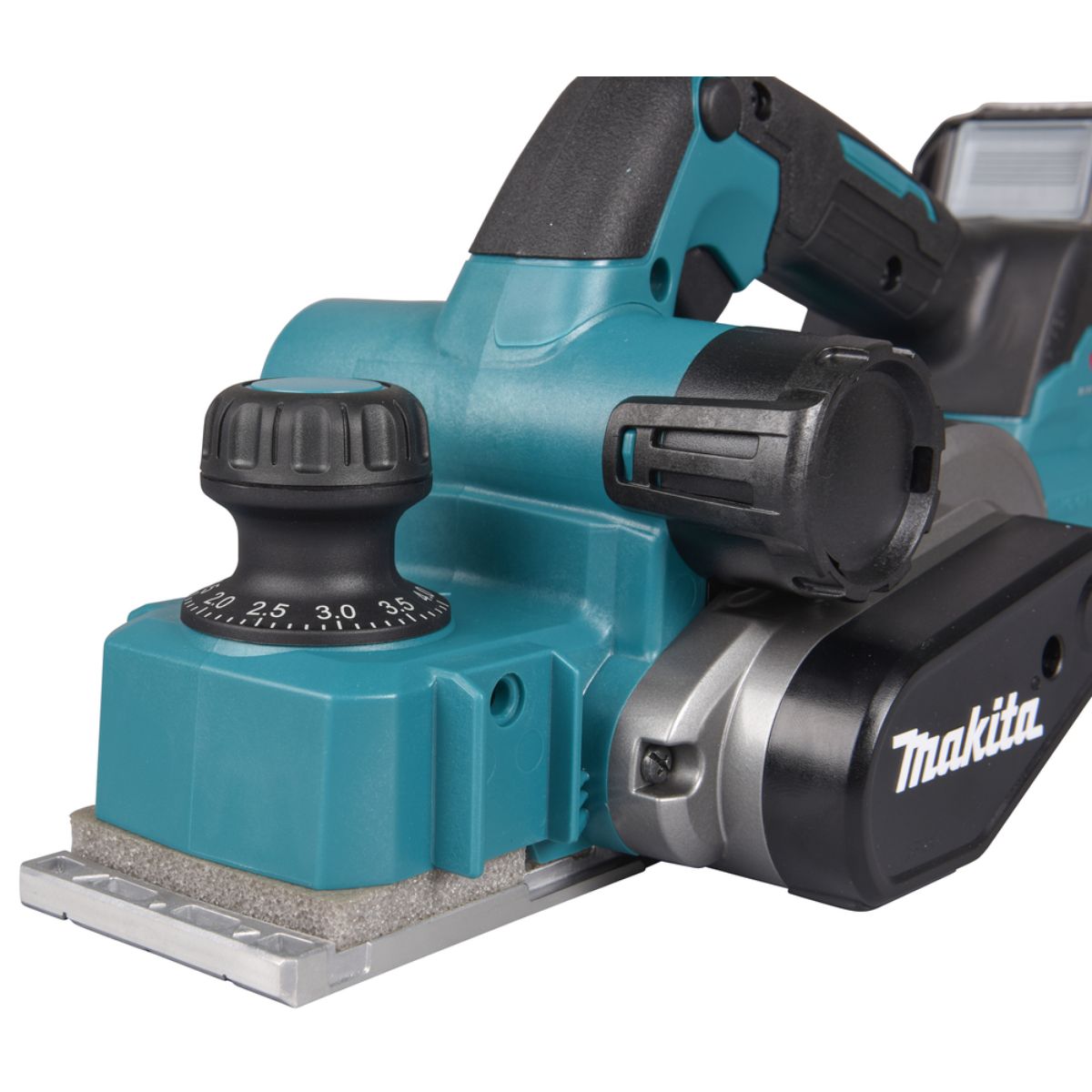 Makita Akku-Hobel 40V max. / 4,0 Ah, 2 Akkus + Ladegerät im MAKPAC KP001GM201