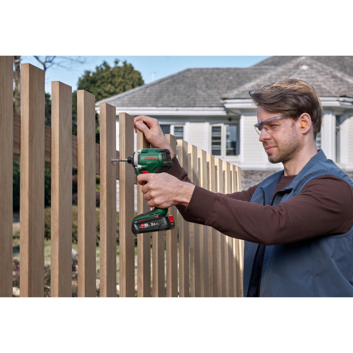 Bosch Schlagschrauber UID 18V-210, 1 x Akku PBA 18V 2.0Ah, Handwerkerkoffer