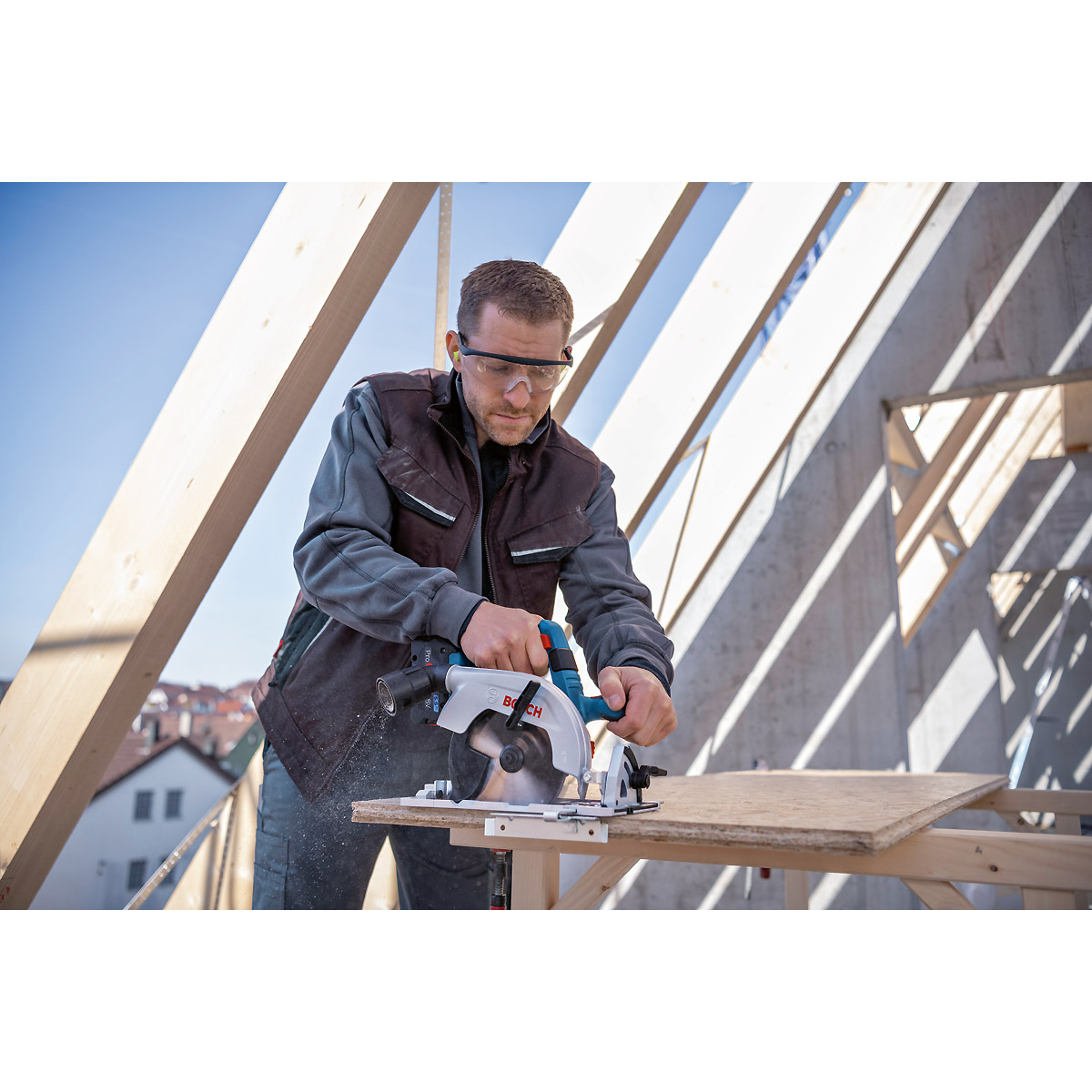 Bosch Akku-Kreissäge GKS 18V-57-2, 2 x Akku ProCORE18V 5.5 Ah, Ladegerät, L-BOXX