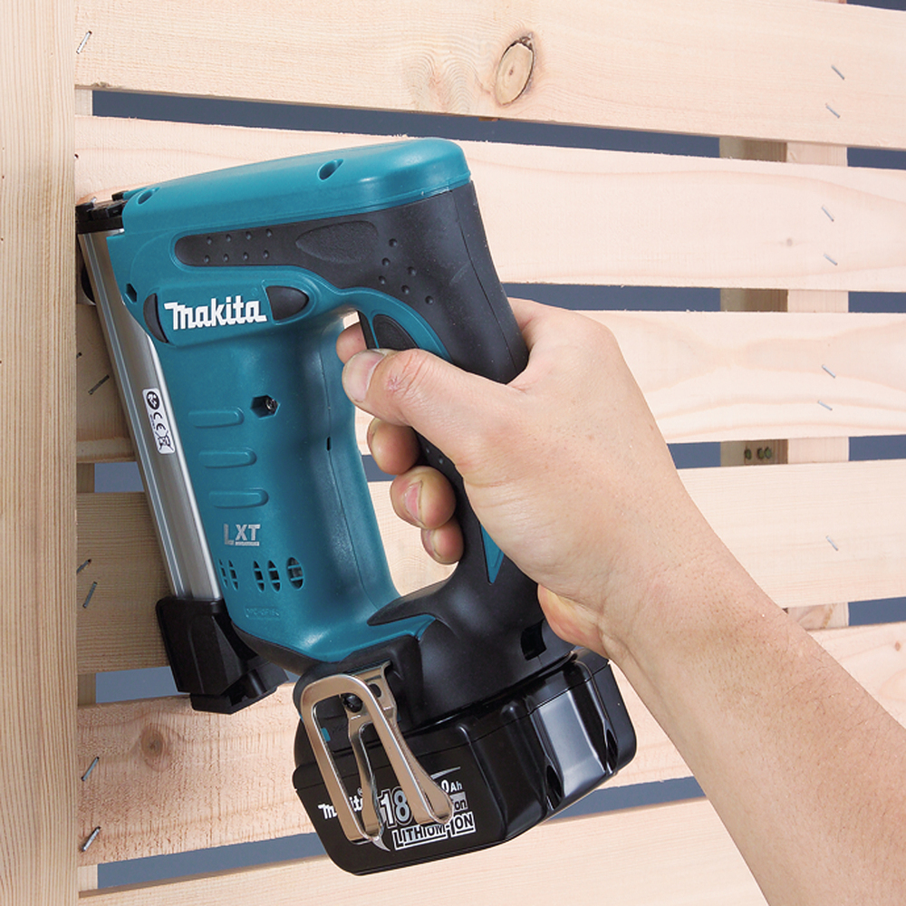 Makita Akku-Tacker  - DST221Z