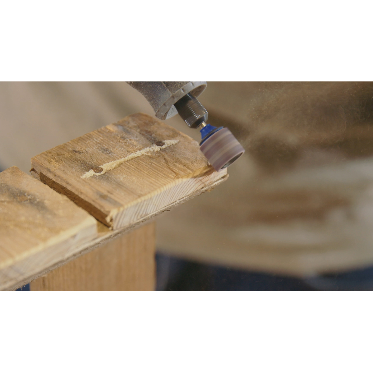 DREMEL SC407 EZ SpeedClic Aufspanndorn Ø 13,0 mm + 408 Schleifband, Körnung 60 + 432 Schleifband Ø 1