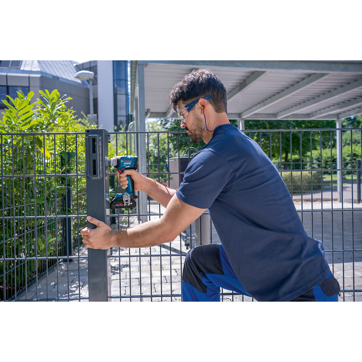 Bosch Akku-Drehschlagschrauber GDS 18V-330 HC, 2xAkku GBA 18V 5.0Ah, GAL 18V-40 Pro