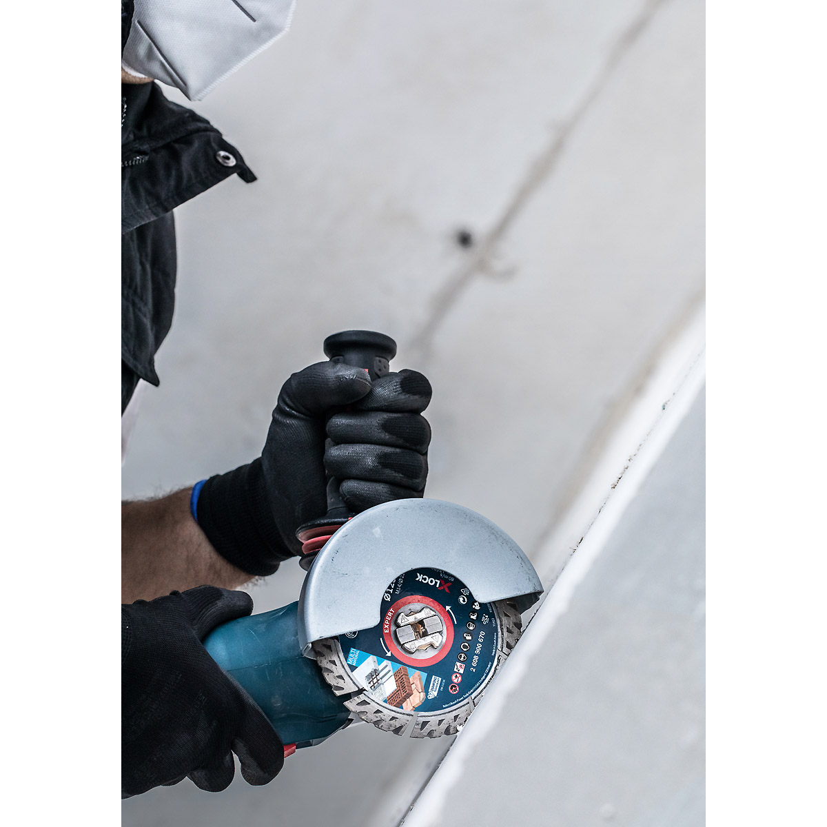 Bosch EXPERT MultiMaterial X-LOCK Diamanttrennscheiben, für kleine Winkelschleifer