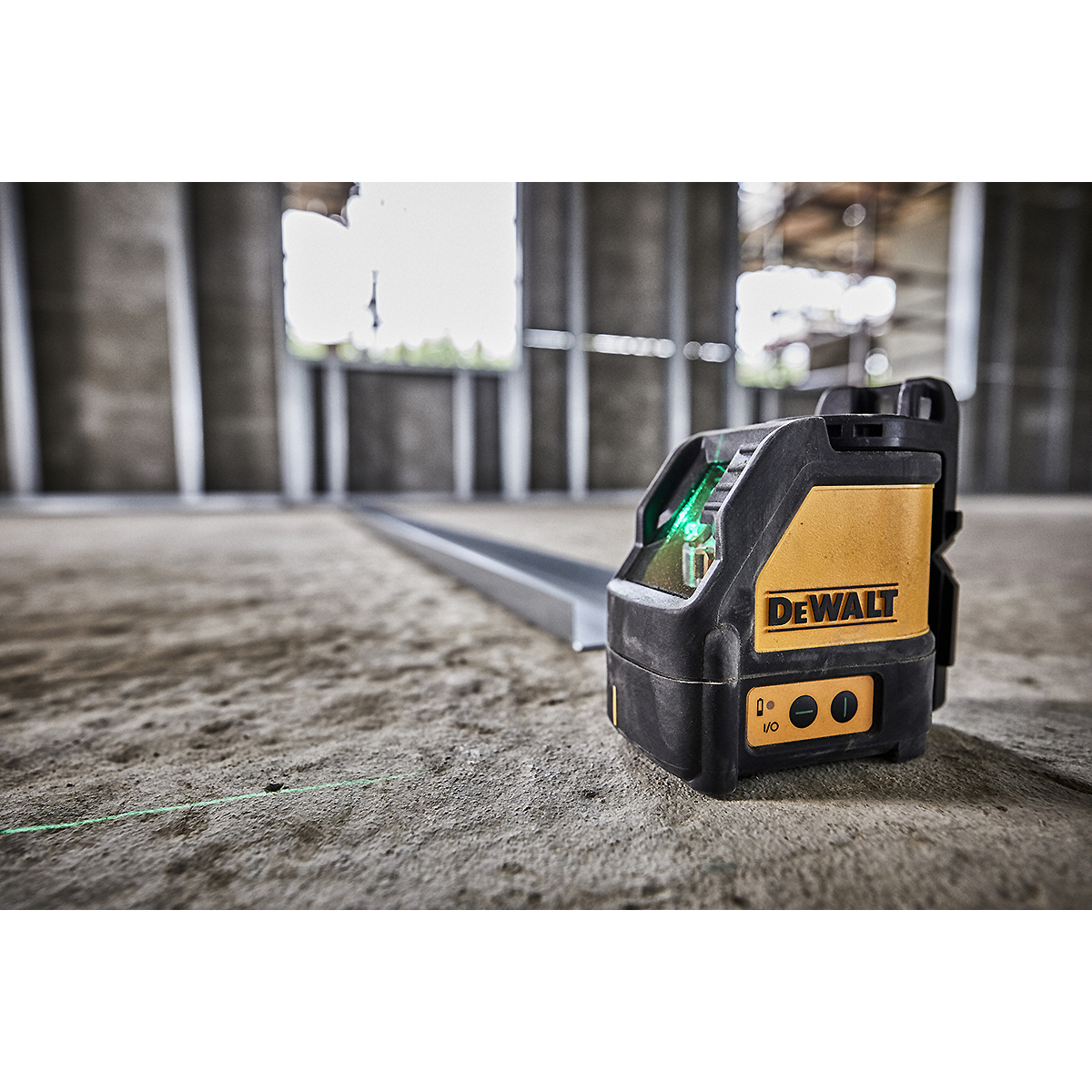 DEWALT Kreuzlinienlaser grün batteriebetrieben