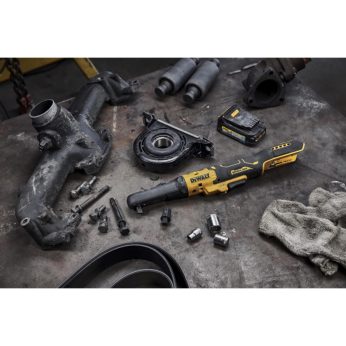 DEWALT Akku-Ratsche 3/8 - 1/2 Zoll 18V + 1 Akku + Schnellladegerät