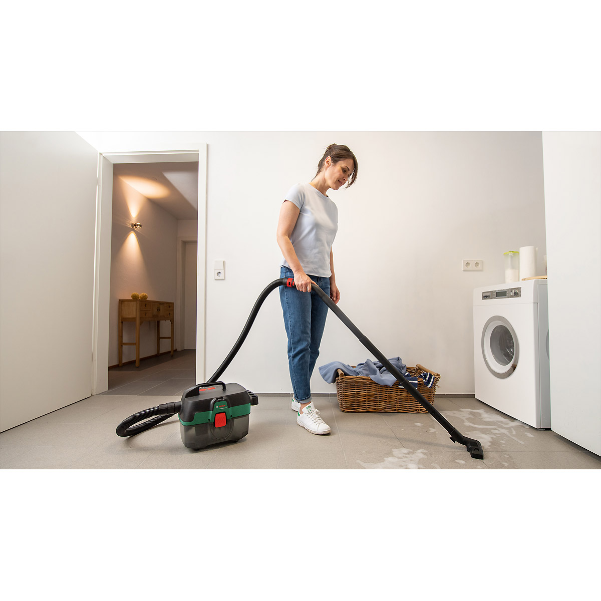 Bosch Nass- und Trockensauger AdvancedVac 18V-8