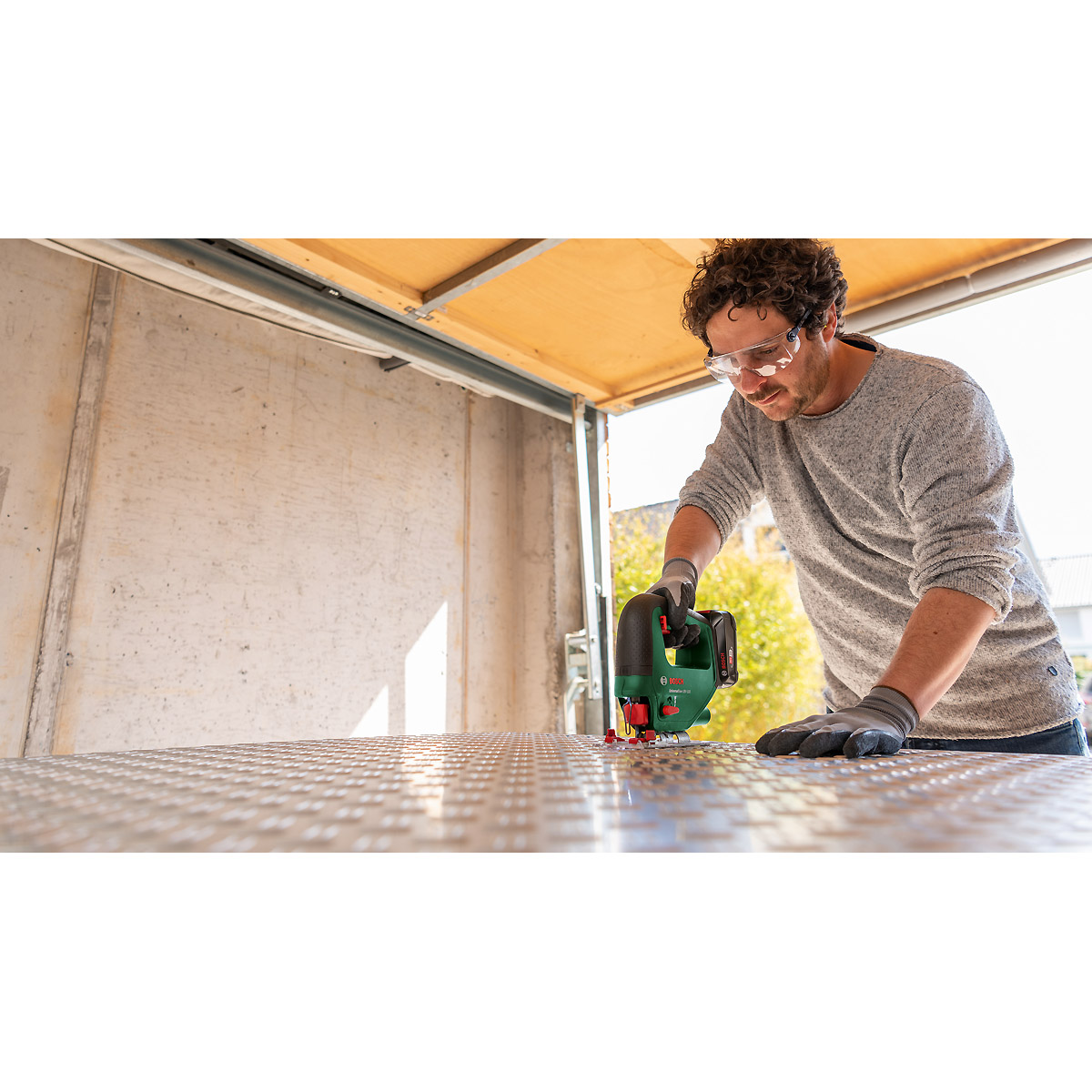 Bosch Akku-Stichsäge UniversalSaw 18V-100