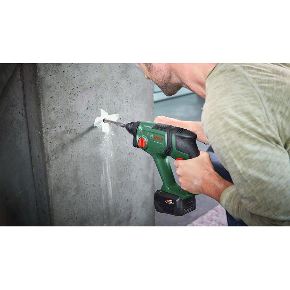 Bosch Akku-Bohrhammer UniversalHammer 18V
