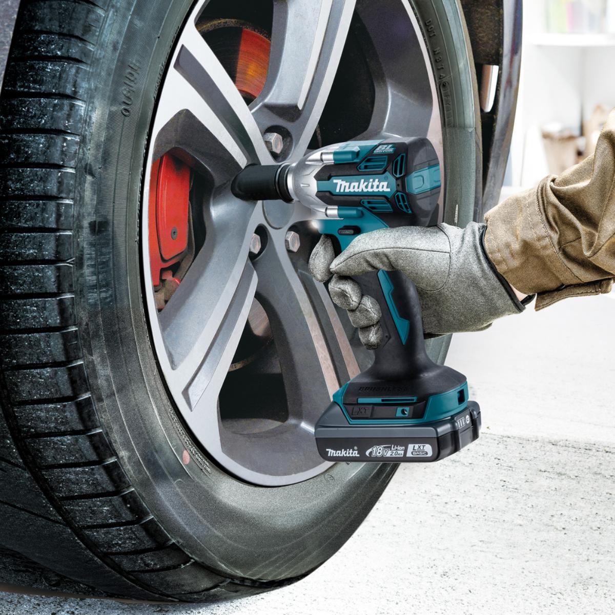 Makita Akku-Schlagschrauber LXT 18V 1/2 Zoll mit 250 Nm - DTW210Z