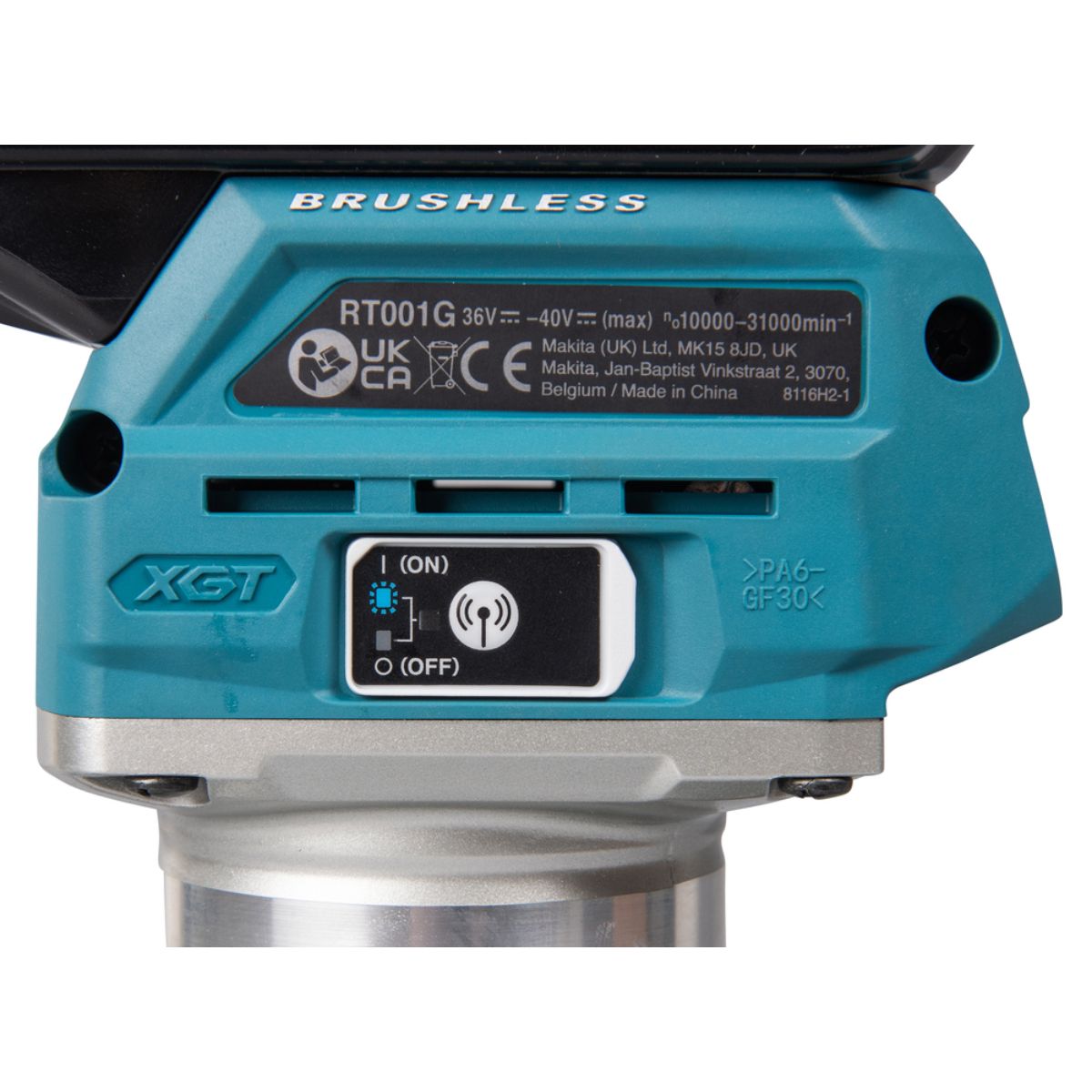 Makita Akku-Multifunktionsfräse 40V max. / 4,0 Ah, 2 Akkus + Ladegerät im MAKPAC RT001GM205