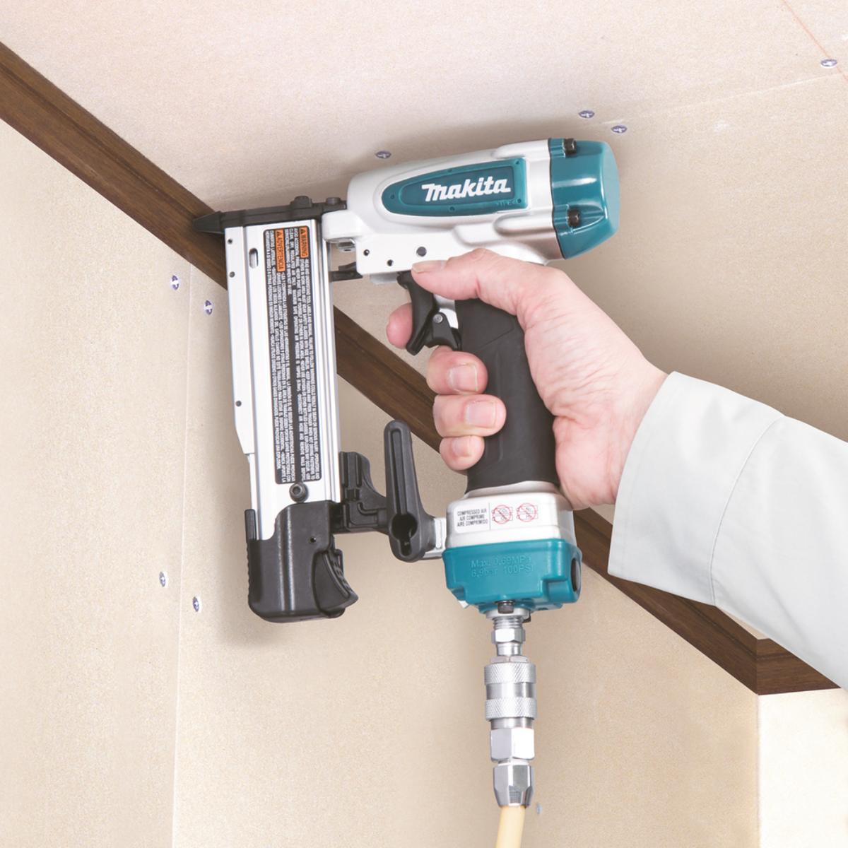 Makita Druckluftnagler 15-35 mm - 23 Ga - AF353