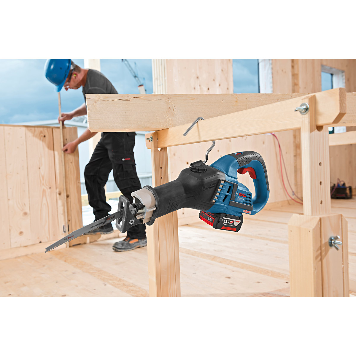 Bosch Akku-Säbelsäge GSA 18 V-32, Solo Version