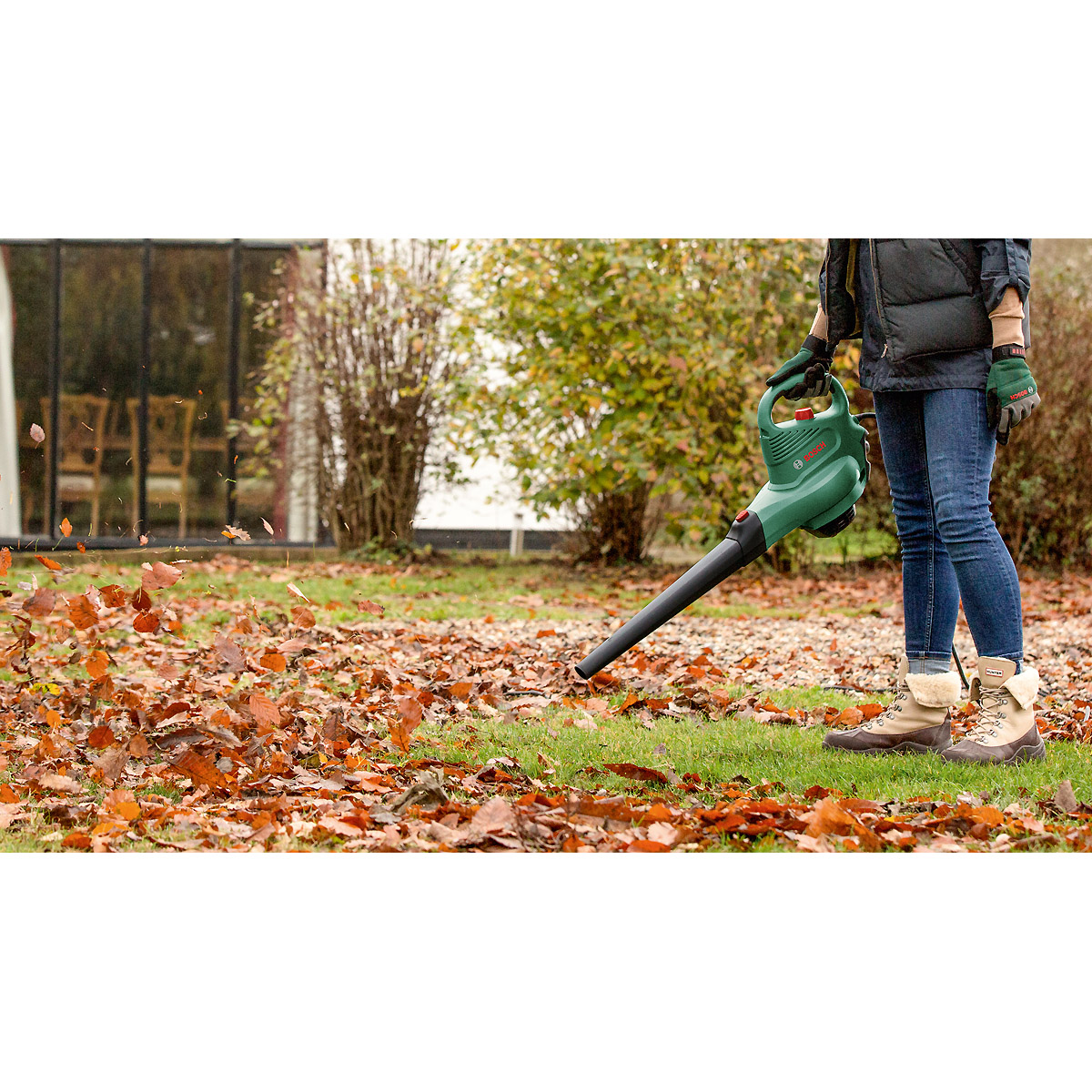 Bosch Gartensauger Universal GardenTidy 2300