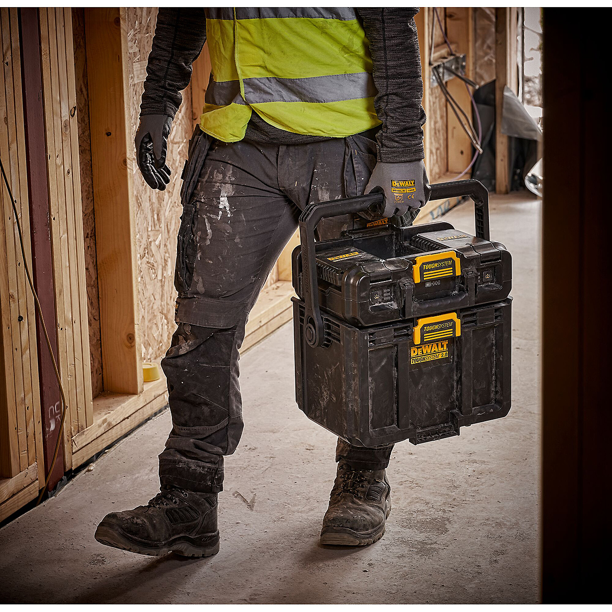 DEWALT TOUGHSYSTEM Werkzeugbox mit Leuchten