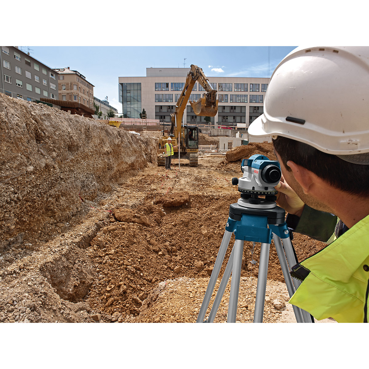 Bosch Optisches Nivelliergerät GOL 32 D
