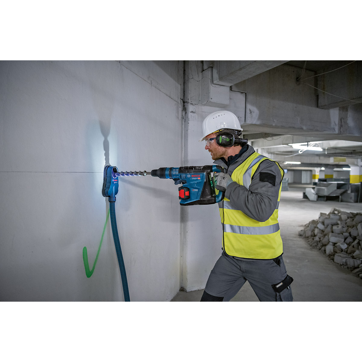 Bosch Akku-Bohrhammer BITURBO mit SDS max GBH 18V-40 C, mit XL-BOXX mit Zubehör-Set